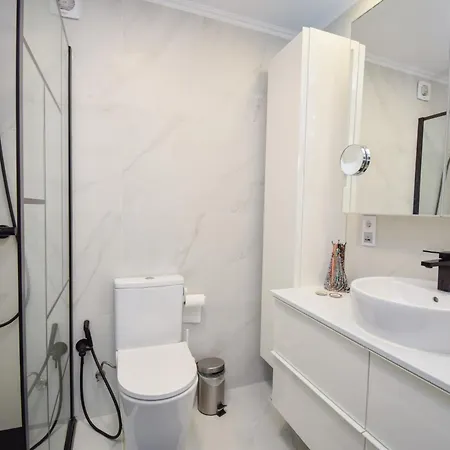 Retreat In With Balcony And Ocean View 公寓 埃斯托利尔