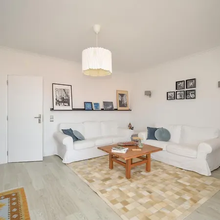 Retreat In With Balcony And Ocean View 公寓 *