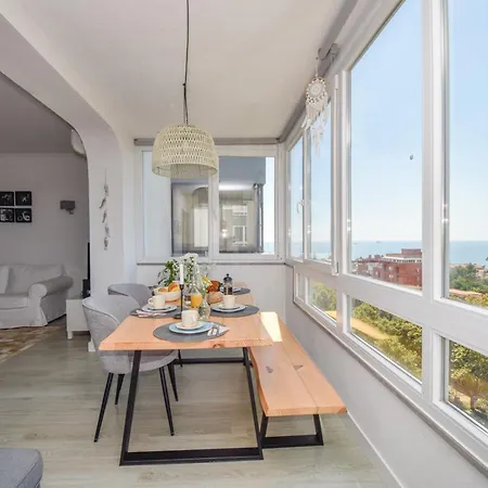 公寓 Retreat In With Balcony And Ocean View
